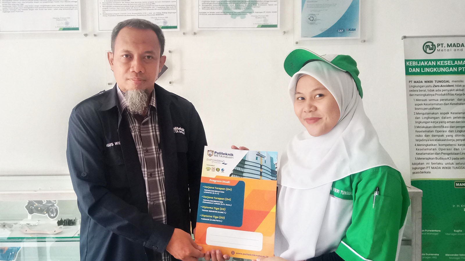 Serah Terima Mahasiswa PKL di PT. Mada Wikri Tunggal